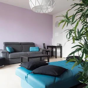 Youhosty - Inganni 74 Milan